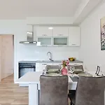 Beachfront Tic With Seaview 아파트