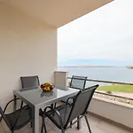 Beachfront Tic With Seaview 아파트