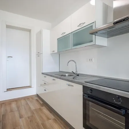 Beachfront Tic With Seaview * Miletici