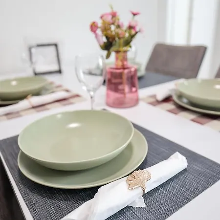 Beachfront Tic With Seaview *