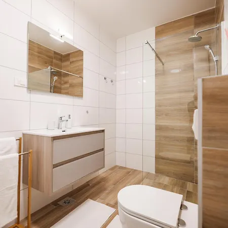 Beachfront Tic With Seaview *