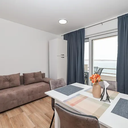 Beachfront Tic With Seaview