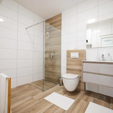 Beachfront Tic With Seaview Apartment *