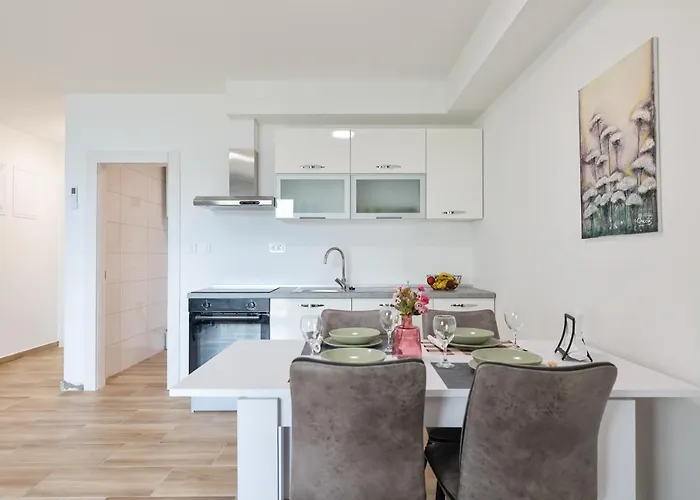Beachfront Tic With Seaview Lejlighed