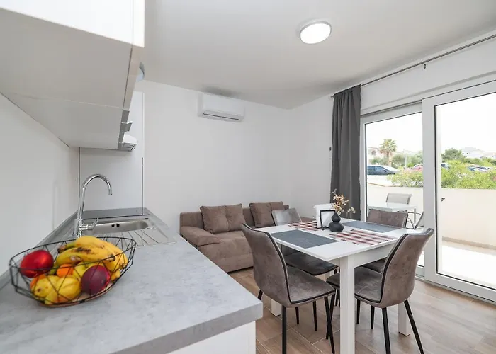 Beachfront Tic With Seaview Lejlighed