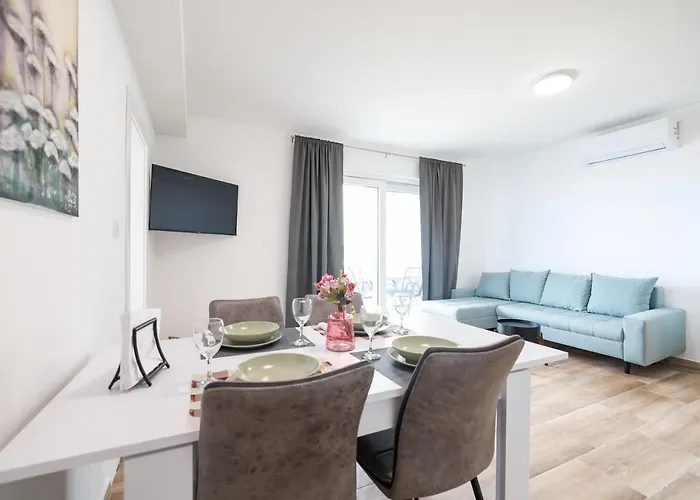 Beachfront Tic With Seaview Lejlighed