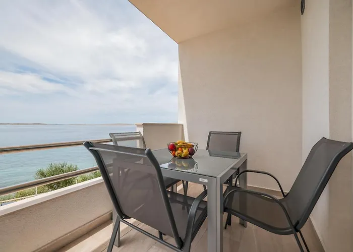 Apartman Beachfront Tic With Seaview