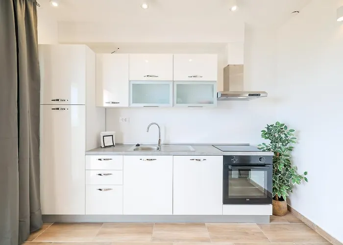 Beachfront Tic With Seaview Apartman