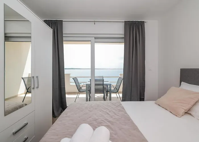 Apartman Beachfront Tic With Seaview Miletici