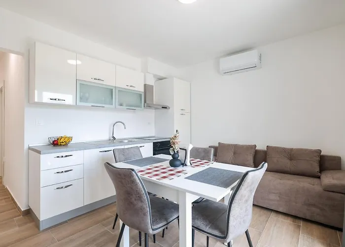 Beachfront Tic With Seaview Lejlighed