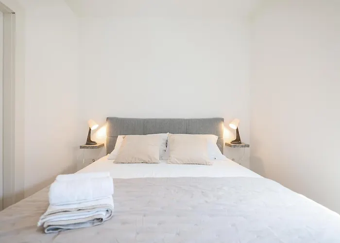 Beachfront Tic With Seaview Lejlighed Miletici