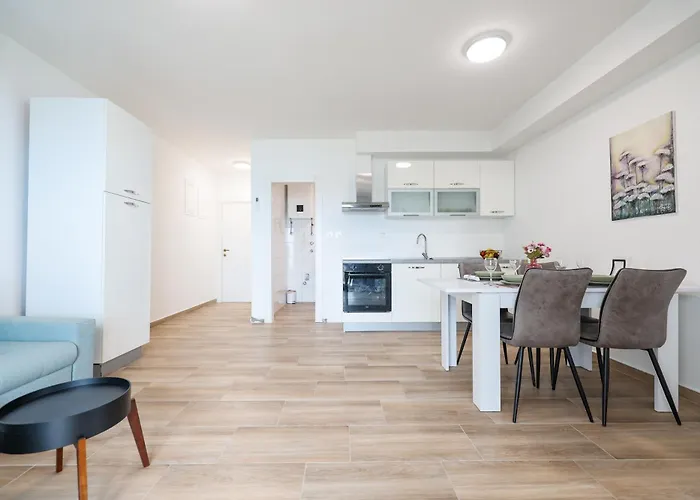 Lejlighed Beachfront Tic With Seaview Miletici