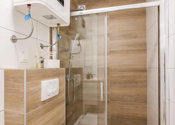 Beachfront Tic With Seaview Miletici