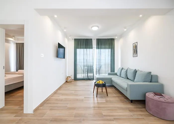 Beachfront Tic With Seaview Lejlighed Miletici
