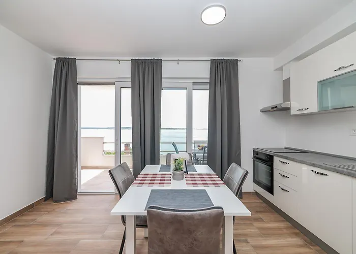 Lejlighed Beachfront Tic With Seaview Miletici