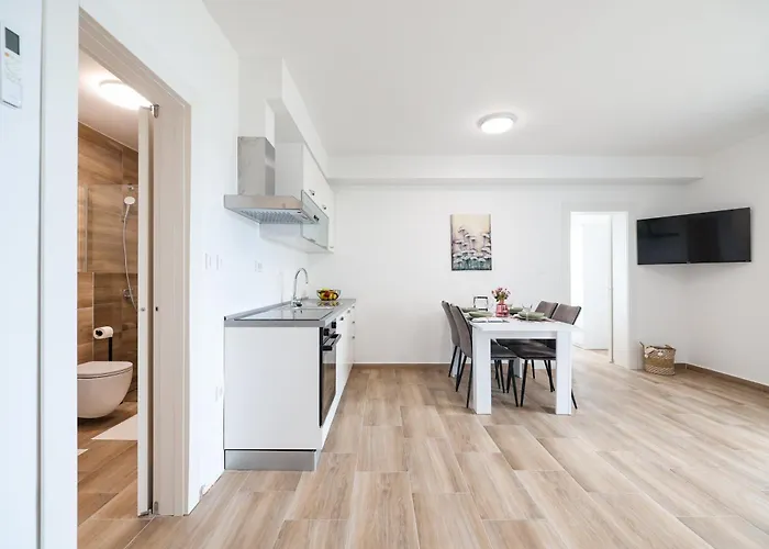 Beachfront Tic With Seaview Lejlighed *