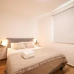 Beachfront Tic With Seaview Apartament