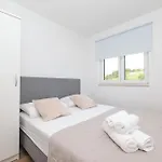 Beachfront Tic With Seaview *