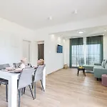 Beachfront Tic With Seaview Miletici