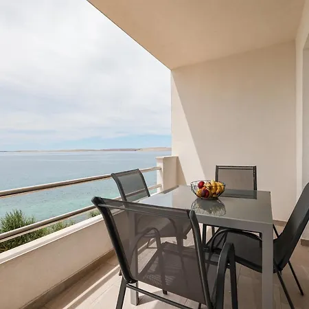 Apartment Beachfront Tic With Seaview Miletici