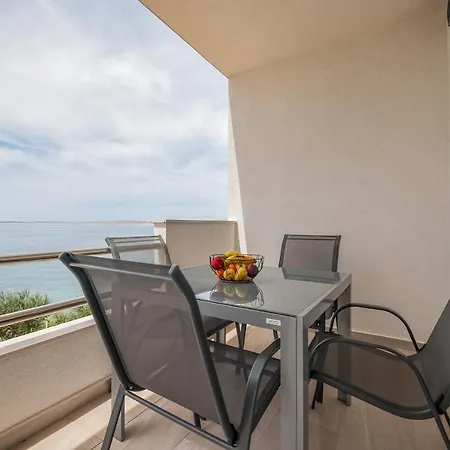 Apartment Beachfront Tic With Seaview