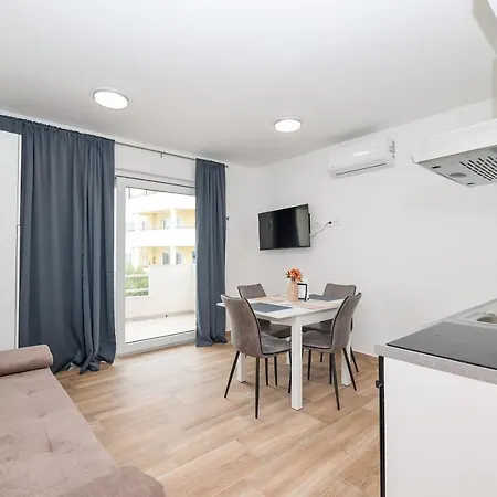 아파트 Beachfront Tic With Seaview Miletici