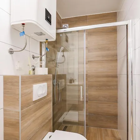 Beachfront Tic With Seaview Miletici