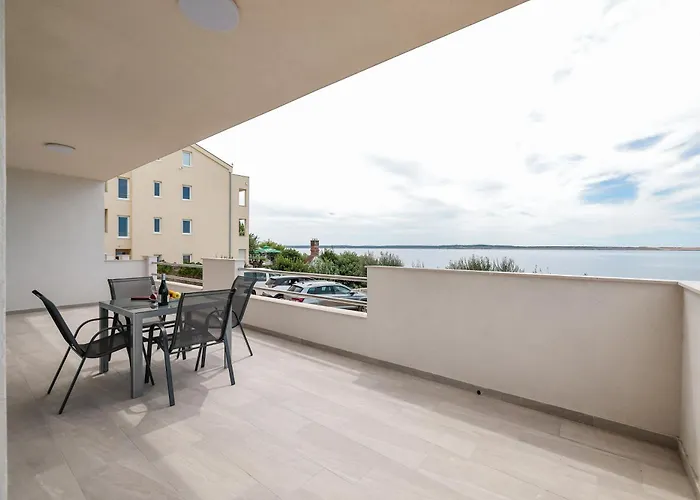 Beachfront Tic With Seaview Apartmán Miletici